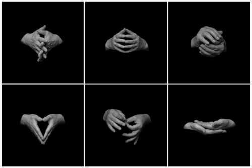 Sechs Schwarz-Weiß-Fotografien verschiedener Handgesten vor einem schwarzen Hintergrund.